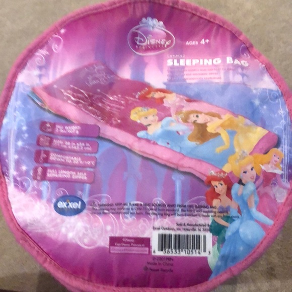 Disney Princess sleeping bag - Picture 2 of 5